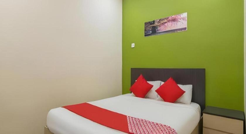 Oyasumi Hotel Kulim Exterior photo